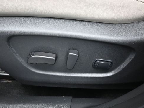 Used 2022 Nissan Rogue Sport SV w/ Technology Package image 12