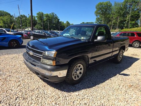 Used 2006 Chevrolet Silverado 1500 W/T RWD image 3