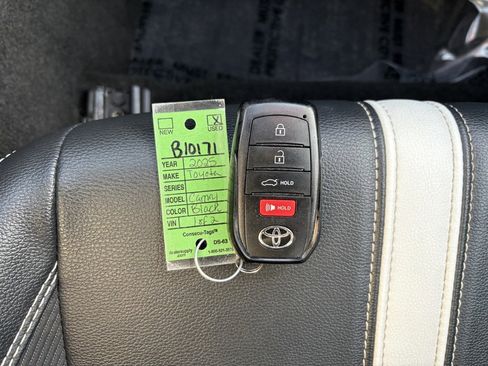 Certified 2025 Toyota Camry SE image 23