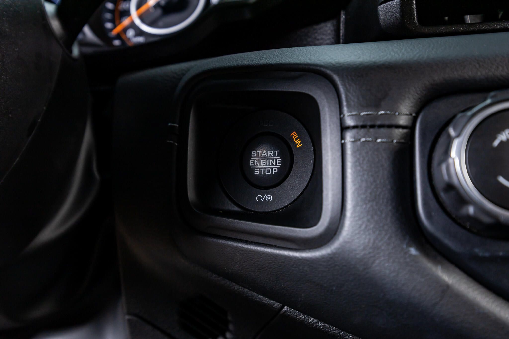 Used 2025 Jeep Gladiator Sport AWD/4WD image 20
