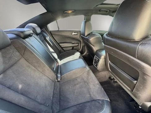 Used 2016 Dodge Charger R/T Scat Pack w/ Technology Group RWD image 14
