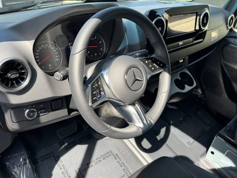 New 2026 Mercedes-Benz Sprinter 2500 image 9