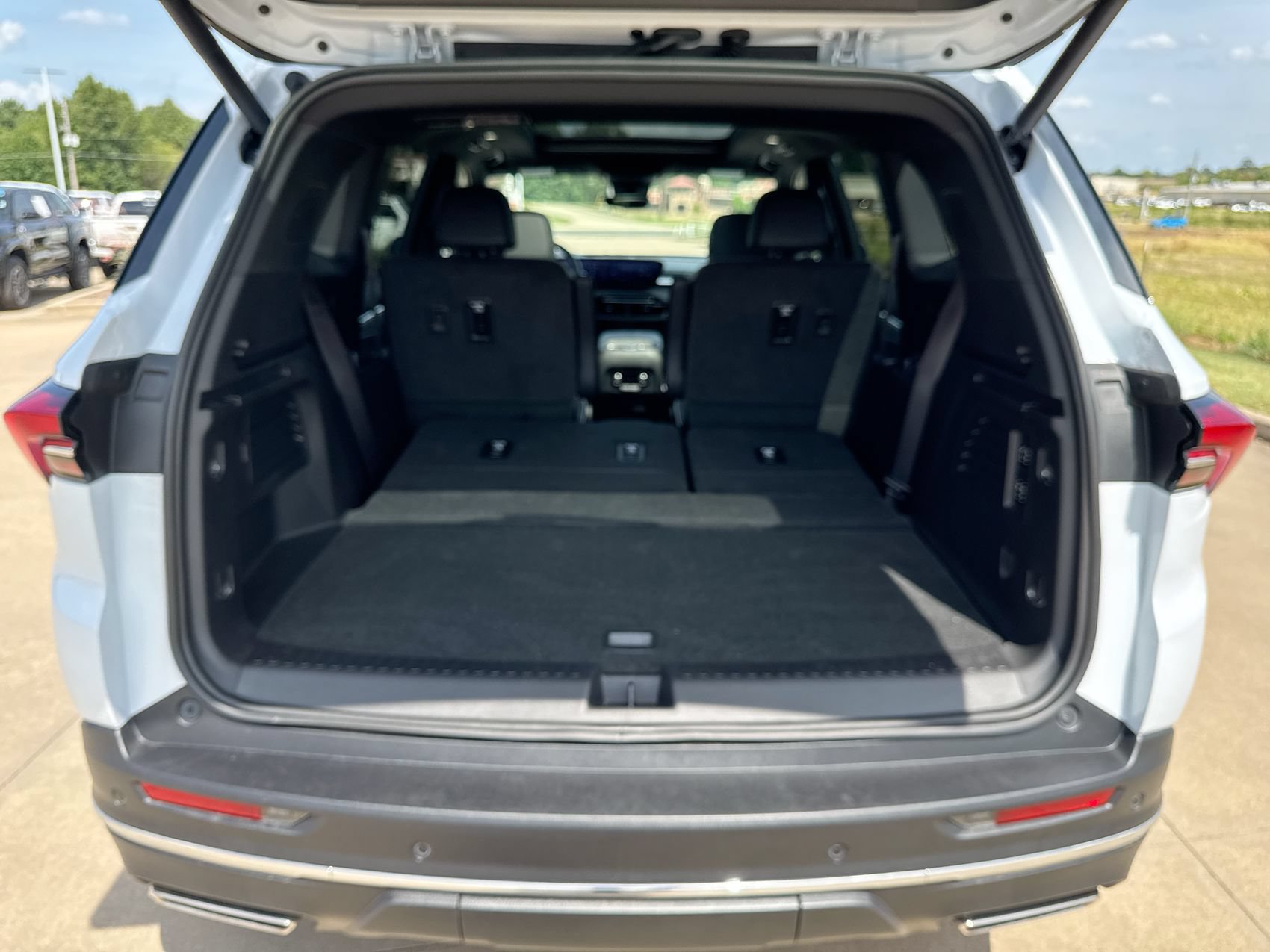 New 2026 Buick Enclave Preferred w/ Power Package AWD/4WD image 25