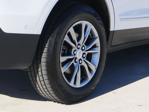 Certified 2022 Cadillac XT5 Premium Luxury w/ Technology Package image 12