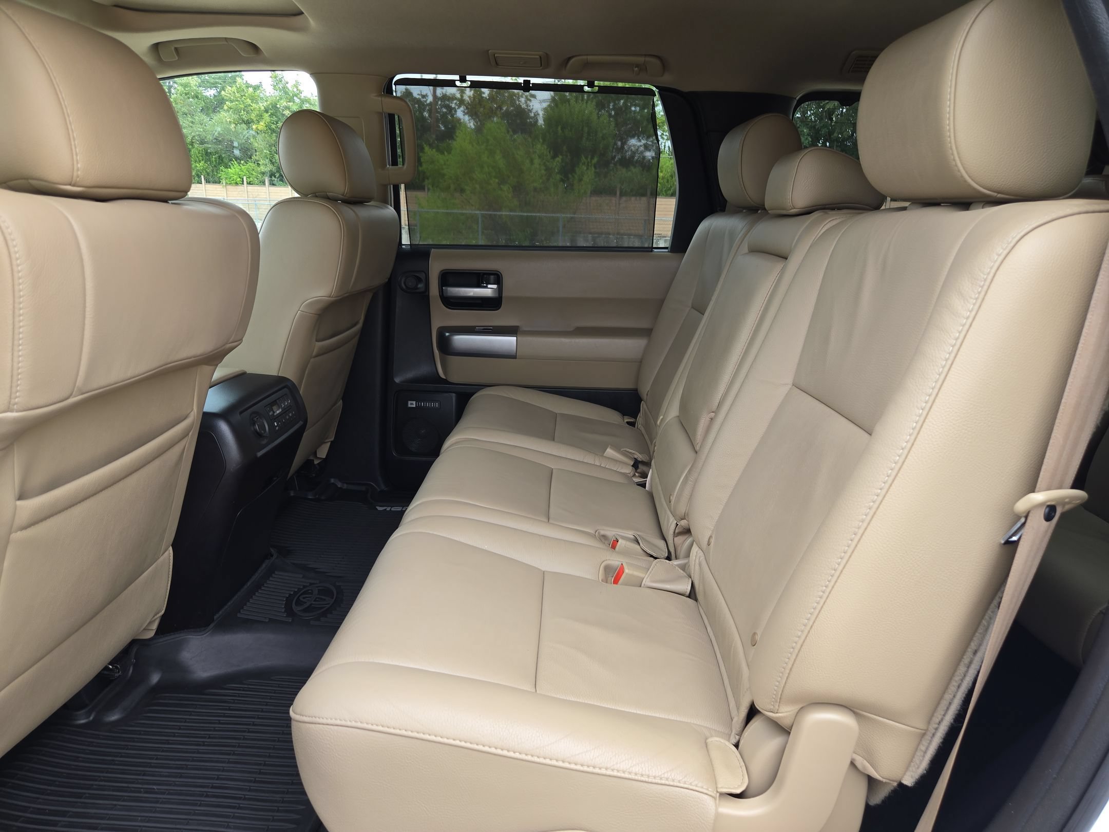 Used 2019 Toyota Sequoia Limited w/ Safety & Convenience Package RWD image 14