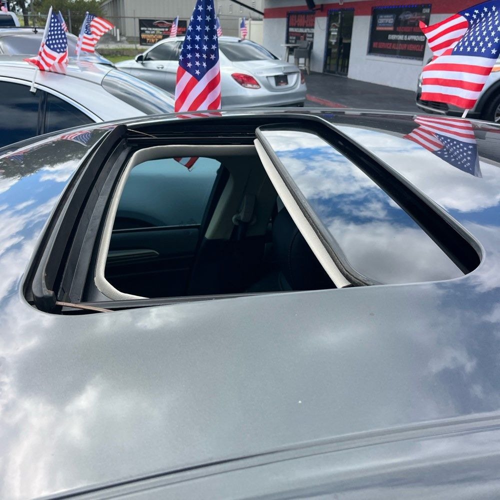 Used 2019 Ford Fusion SEL FWD image 10