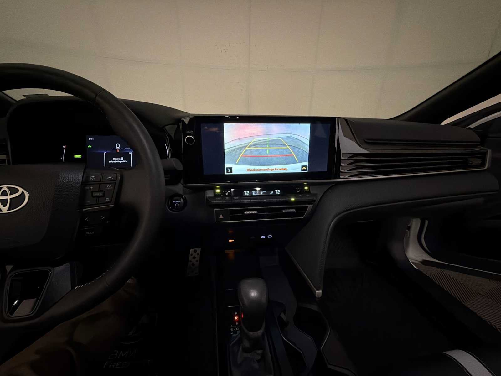 Used 2025 Toyota Camry SE w/ Multimedia Upgrade Package FWD image 15