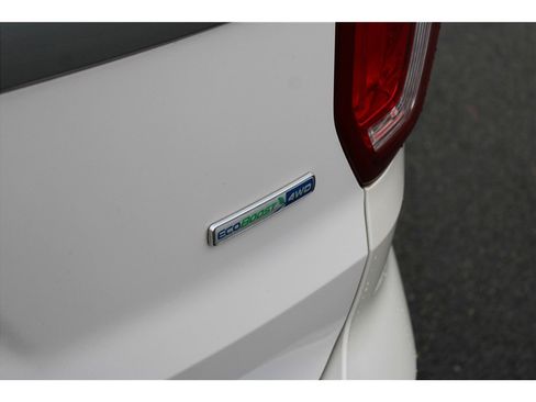 Used 2017 Ford Explorer Platinum image 38