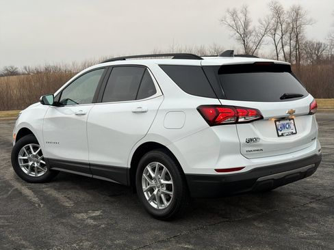 Used 2023 Chevrolet Equinox LT image 2