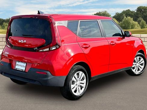 Used 2022 Kia Soul LX FWD image 12