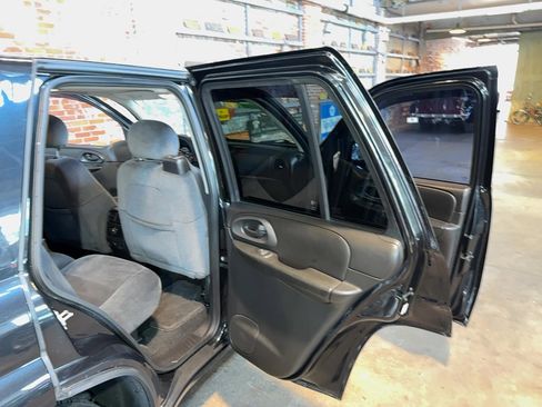 Used 2008 Chevrolet TrailBlazer SS w/ Sun And Sound Package AWD/4WD image 95