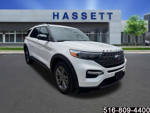 Used 2022 Ford Explorer XLT w/ Equipment Group 202A AWD/4WD image 1
