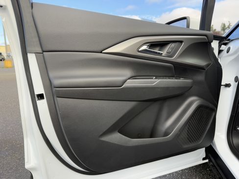 New 2026 Chevrolet Equinox RS image 11