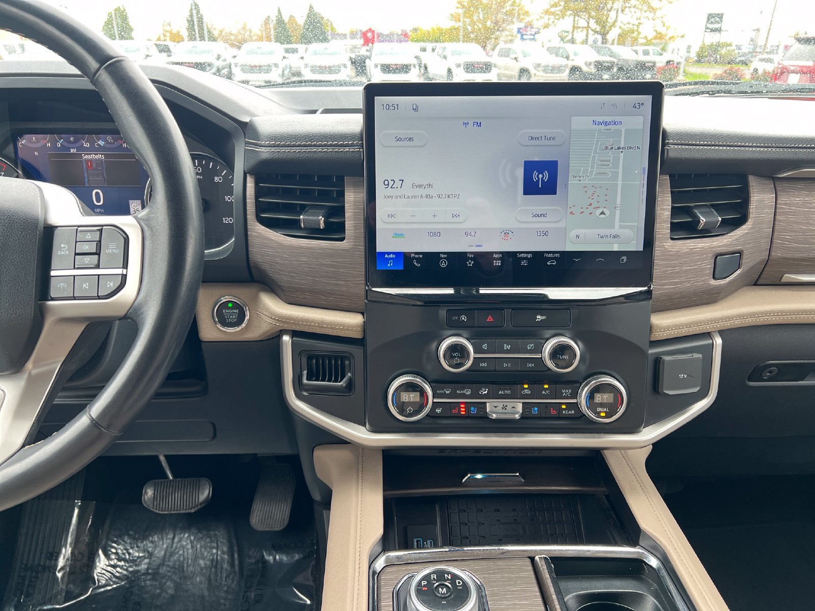 Used 2024 Ford Expedition Limited AWD/4WD image 27