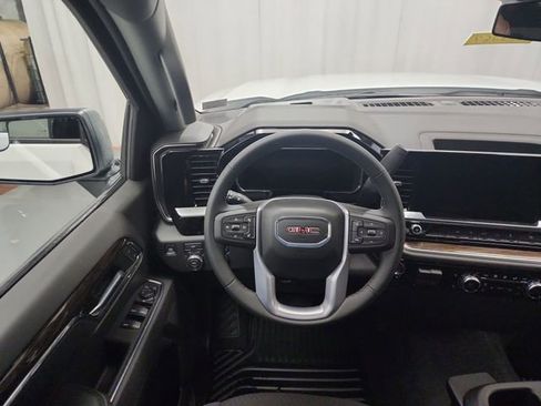 New 2026 GMC Sierra 1500 Elevation image 12