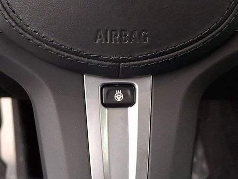 Used 2022 BMW 750i xDrive w/ M Sport Package image 29