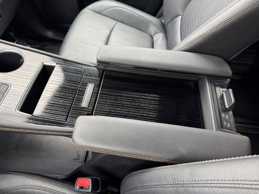 Certified 2025 Toyota Sienna XLE Woodland Edition AWD/4WD image 28