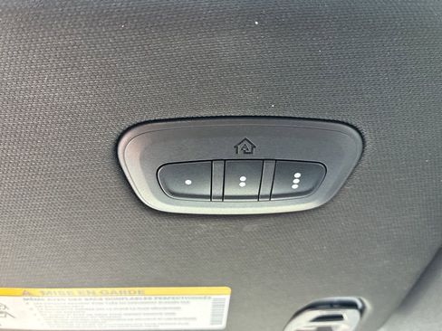 Used 2019 RAM 1500 Laramie image 17