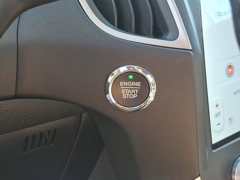 Certified 2022 Ford Edge SEL w/ Convenience Package image 22