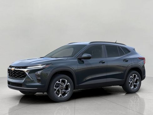 New 2026 Chevrolet Trax LT image 2