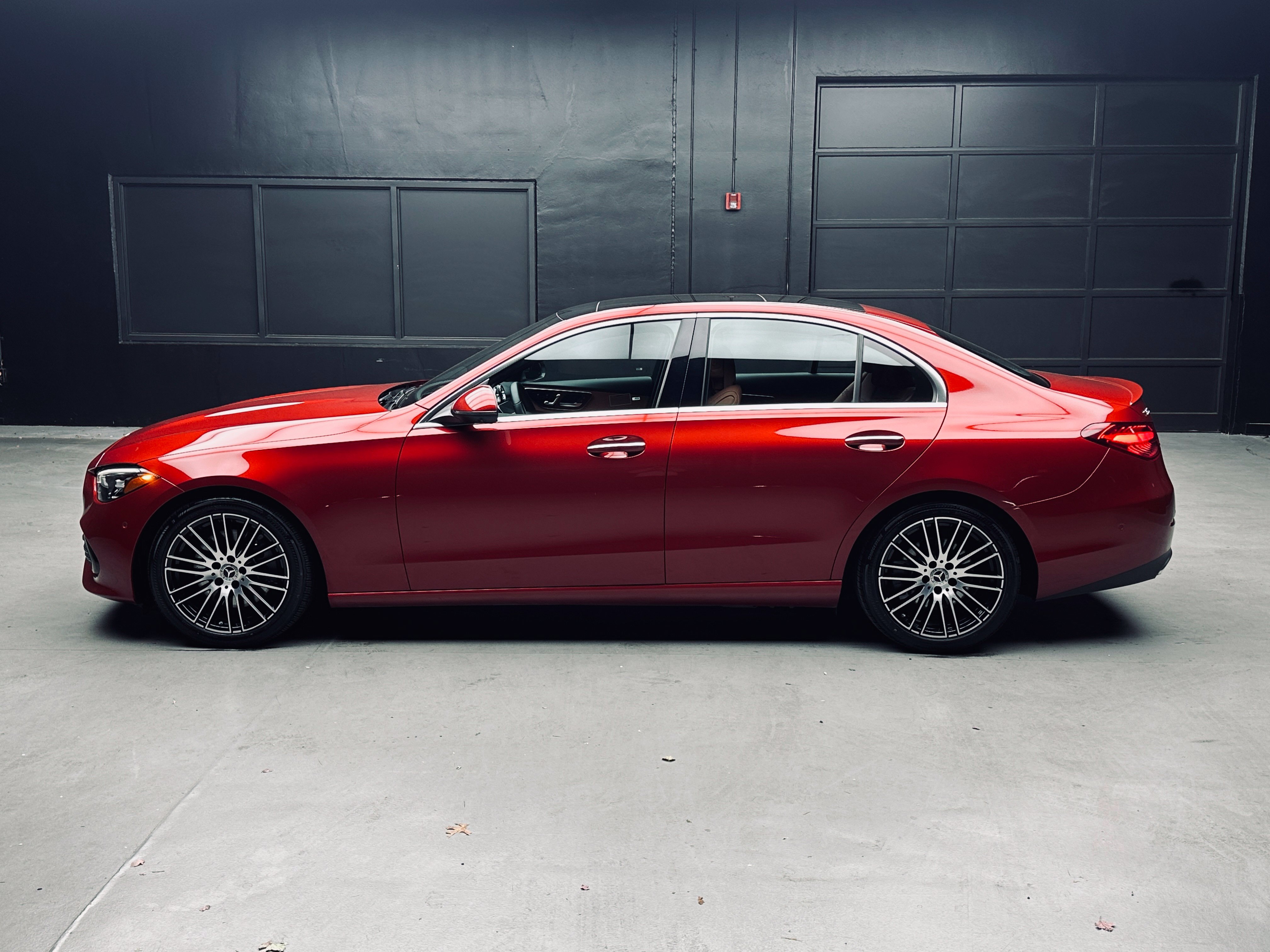 Used 2022 Mercedes-Benz C 300 4MATIC Sedan image 4