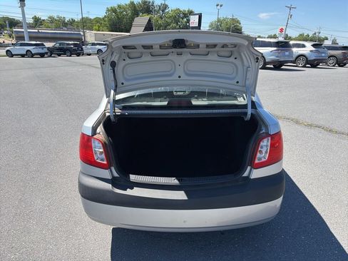 Used 2007 Kia Rio LX FWD image 16