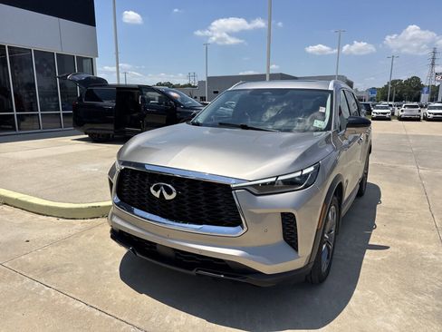 Used 2023 INFINITI QX60 Luxe w/ Cargo Package FWD image 5
