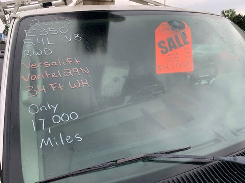 Used 2013 Ford E-350 and Econoline 350 Super Duty image 2