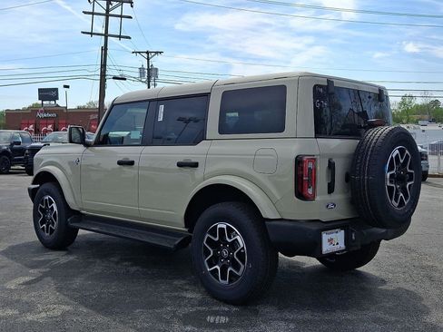 New 2026 Ford Bronco Outer Banks AWD/4WD image 3