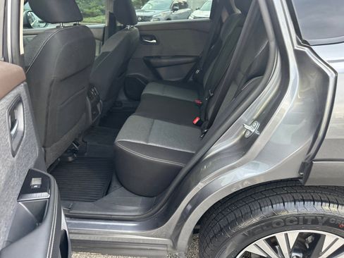 Used 2022 Nissan Rogue SV image 20