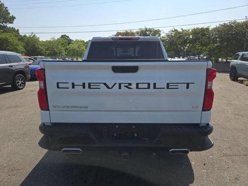 Used 2023 Chevrolet Silverado 1500 LT Trail Boss w/ LT Trail Boss Premium Package AWD/4WD image 2