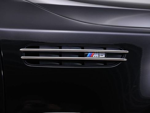 Used 2006 BMW M5 image 32
