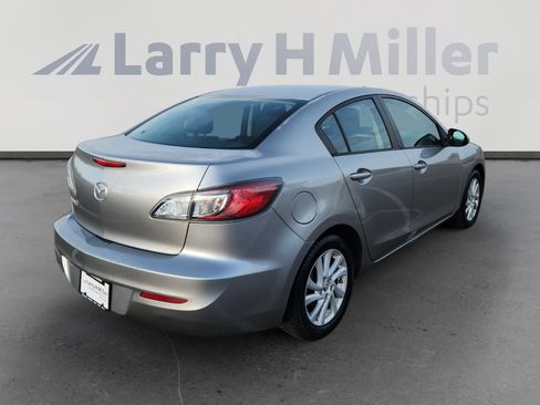 Used 2012 MAZDA MAZDA3 i Touring image 6