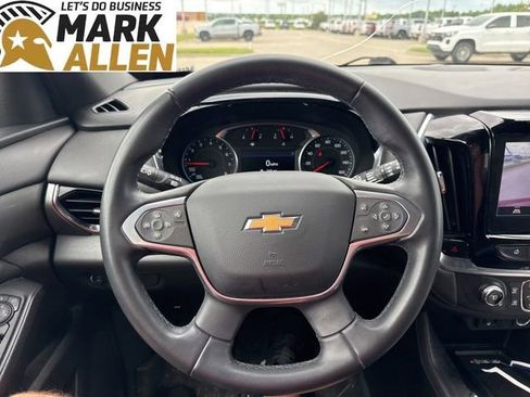 Used 2023 Chevrolet Traverse LT FWD image 11