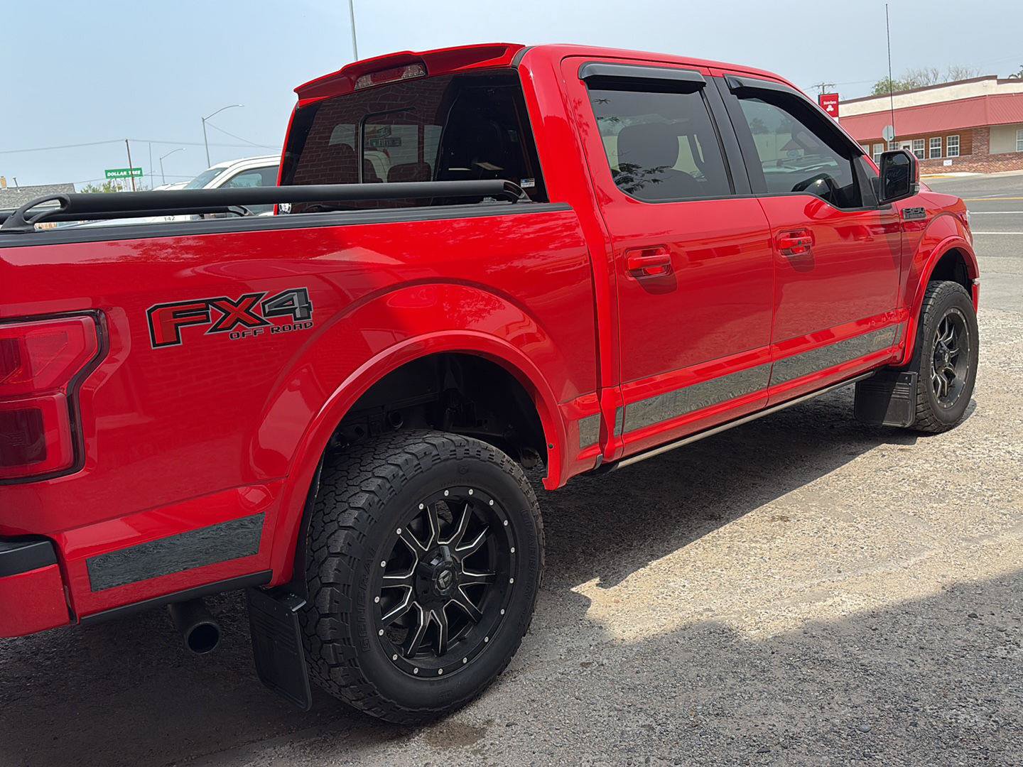 Used 2018 Ford F150 Lariat w/ Equipment Group 502A Luxury AWD/4WD image 24