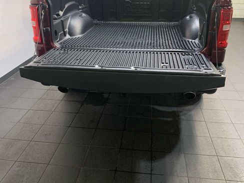 Used 2025 RAM 1500 Laramie AWD/4WD image 11