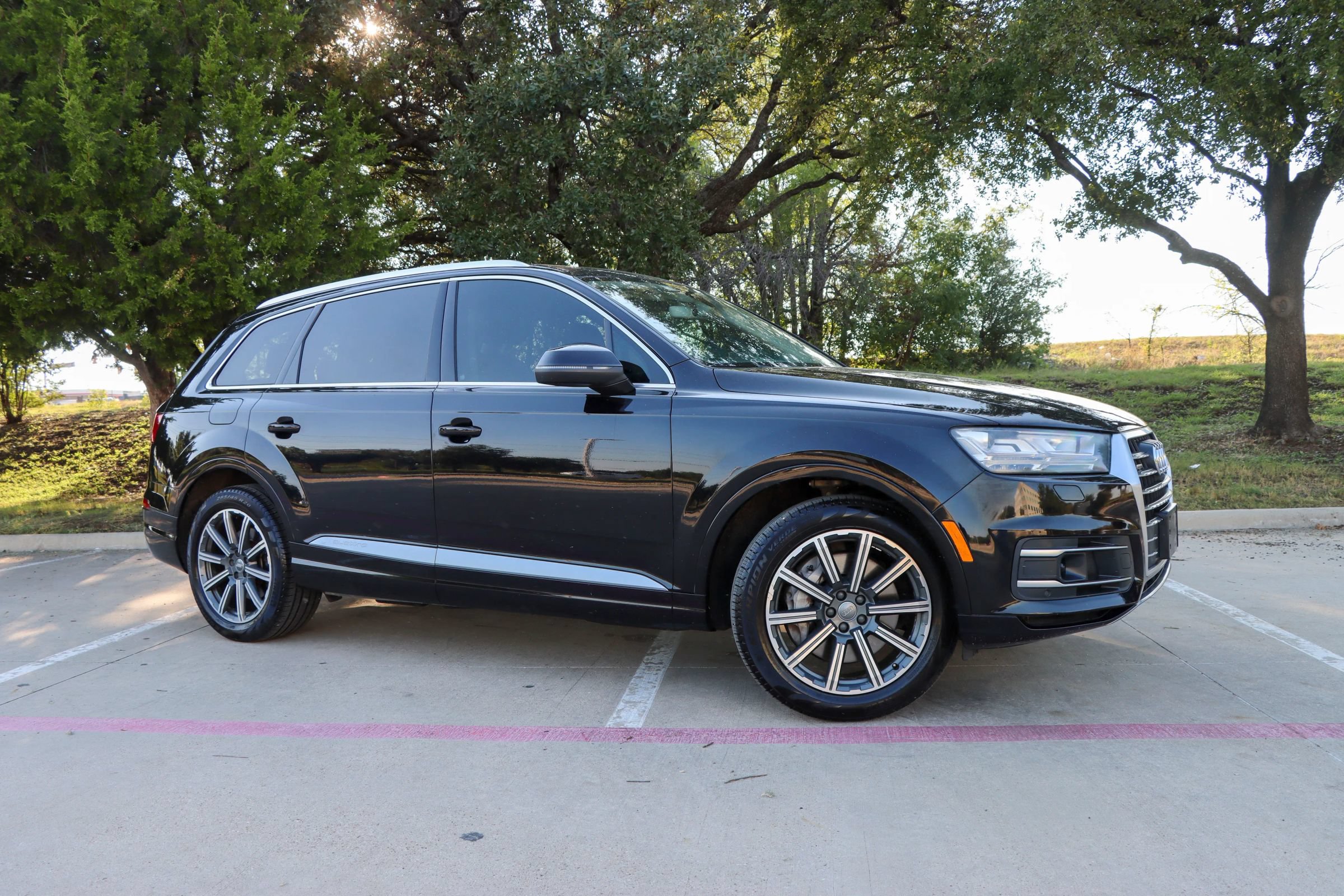 Used 2017 Audi Q7 3.0T Premium Plus w/ Premium Plus Package AWD/4WD image 1