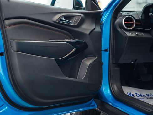 New 2026 Chevrolet Trax RS w/ Sunroof Package FWD image 39