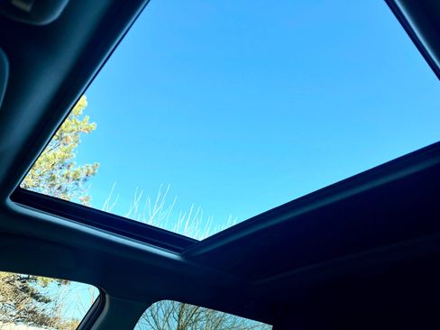 Used 2021 Subaru Forester Limited image 28