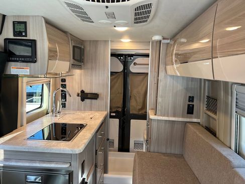 Used 2021 RAM ProMaster 1500 w/ Convenience Group image 31