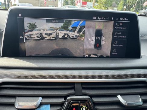 Used 2022 BMW 740i xDrive w/ M Sport Package AWD/4WD image 20