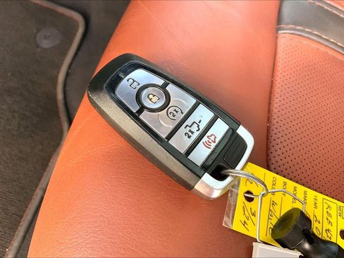 Used 2019 Ford F250 King Ranch w/ King Ranch Ultimate Package image 15