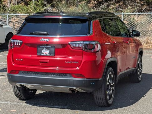Used 2023 Jeep Compass Limited image 5