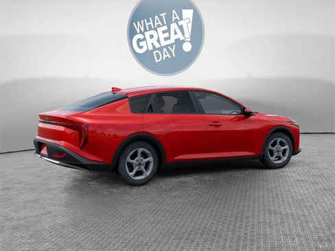 New 2025 Kia K4 LXS image 6