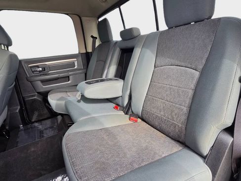 Used 2017 RAM 1500 Big Horn RWD image 12