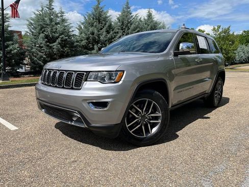 Used 2019 Jeep Grand Cherokee Limited AWD/4WD image 53