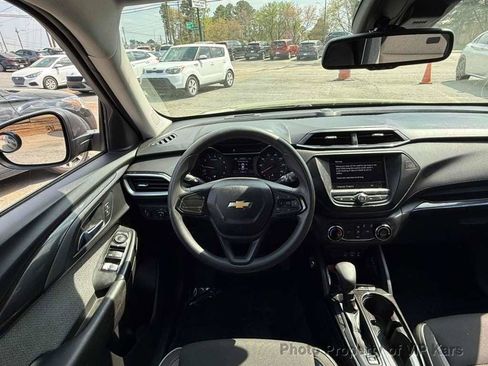 Used 2021 Chevrolet TrailBlazer LS FWD image 14