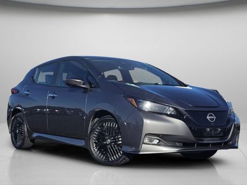 Used 2023 Nissan Leaf SV Plus image 2