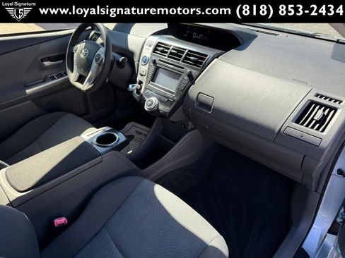 Used 2012 Toyota Prius V Three image 27