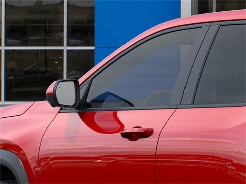 New 2026 Chevrolet Equinox LT image 13